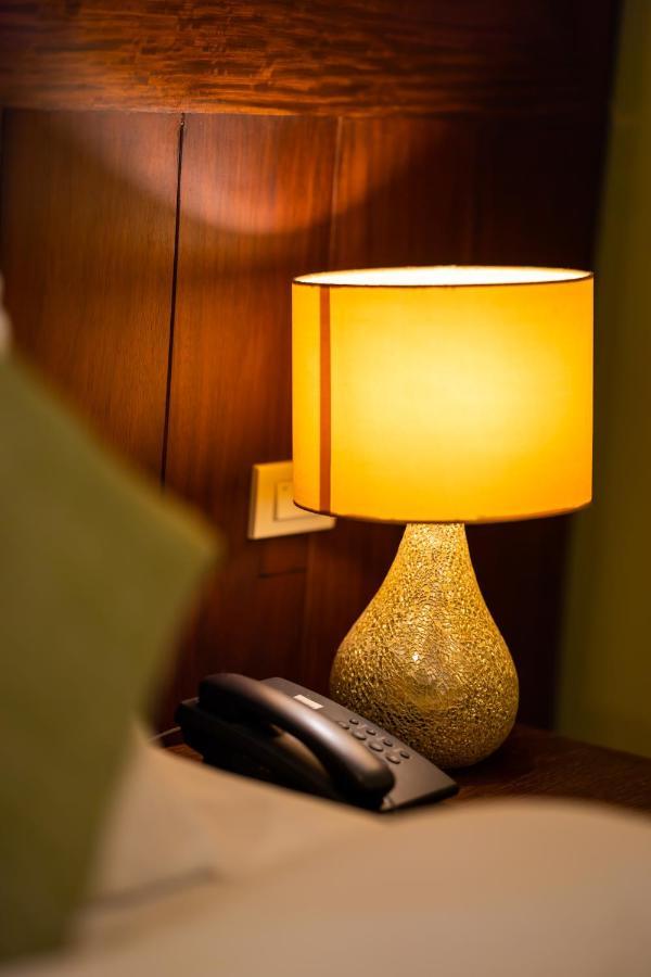 สดา โฮเต็ล Hotel หลวงพระบาง ภายนอก รูปภาพ